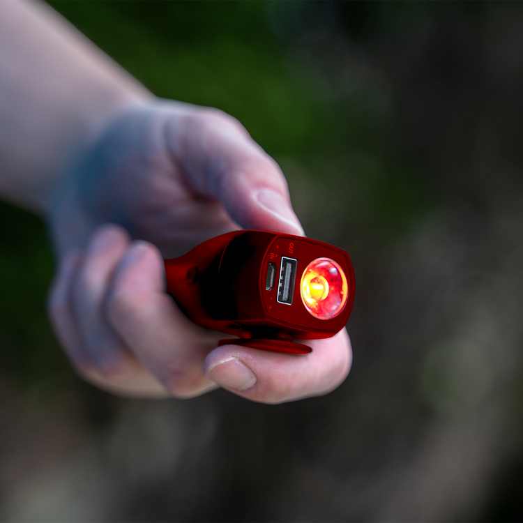 React - 7-In-1 Vehicle Emergency Multi-Tool