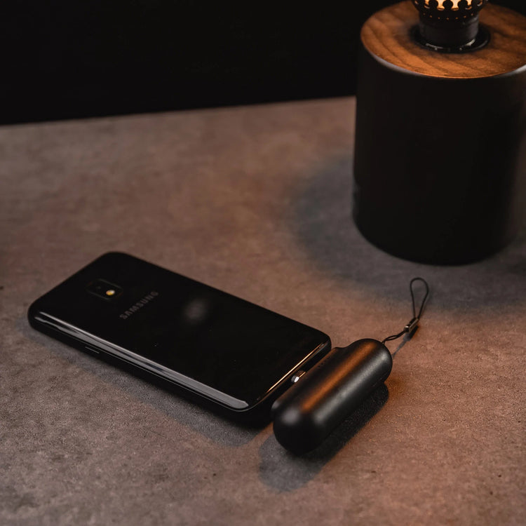 Snap-N-Charge Power Bank; Black; Universal