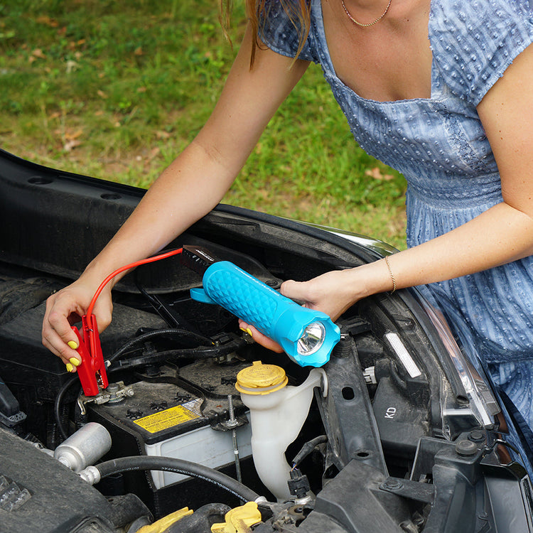 Vehicle Jump Starter, Flashlight & Power Bank