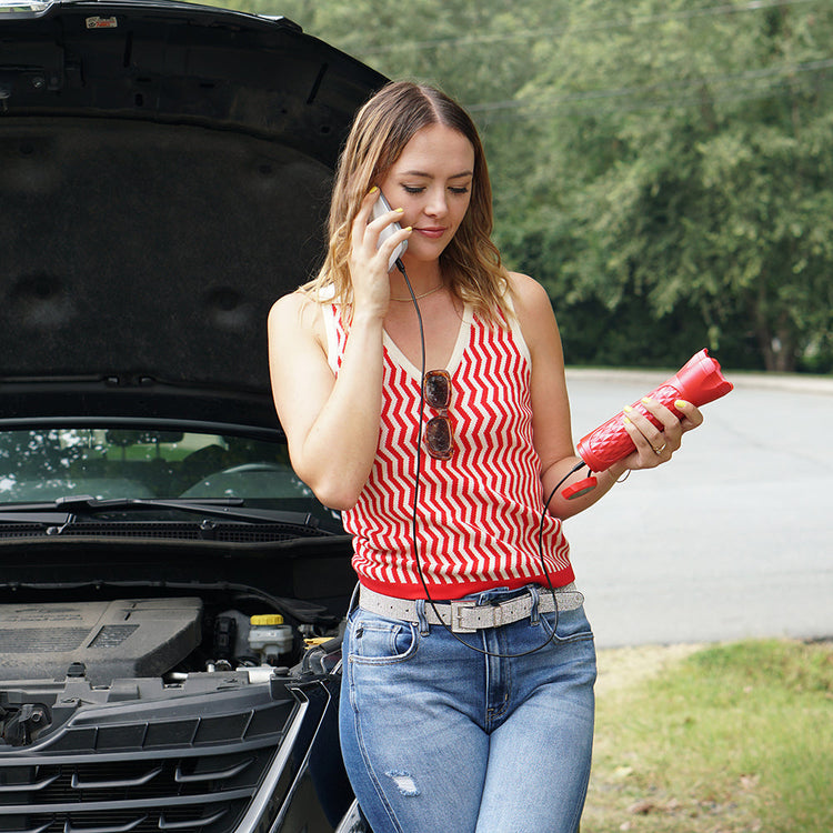 Vehicle Jump Starter, Flashlight & Power Bank