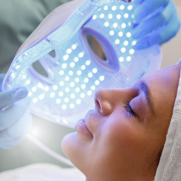 LUMA Light LED Therapy Facial Mask & High Energy Hyaluronic Serum (4oz)