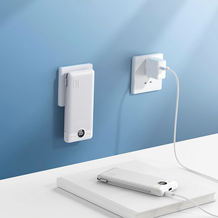 GO HUB 3-in-1 Portable Power Bank with Wall Plug - White