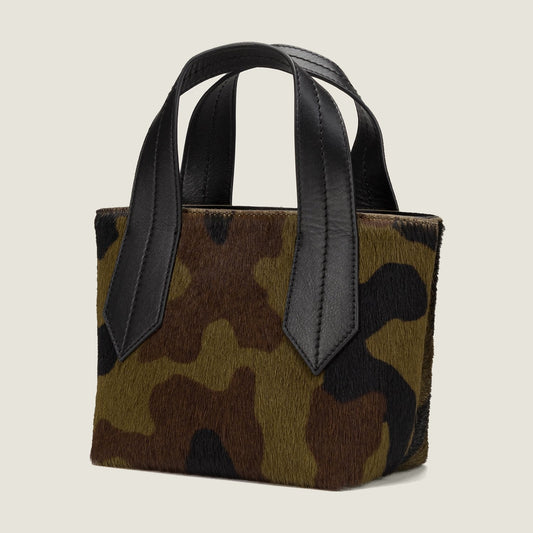 FRONT SHOT OF THE TAB TOTE MINI IN CAMO